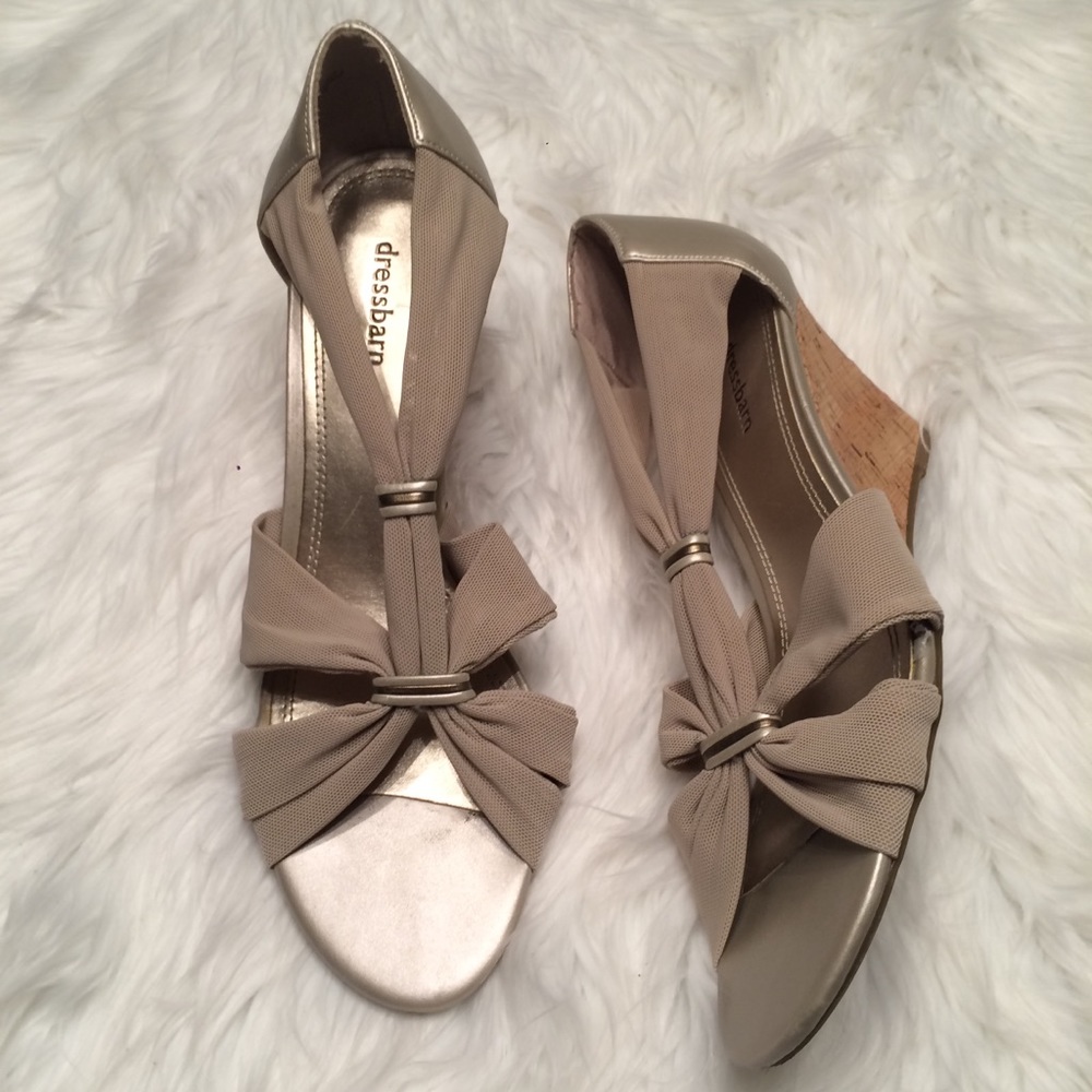 Dressy wedge
